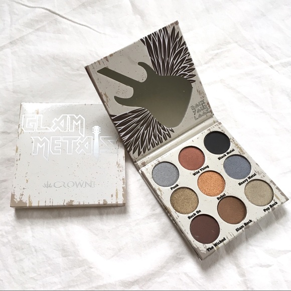 Crown Other - ✨ Crown Glam Metals eyeshadow palette